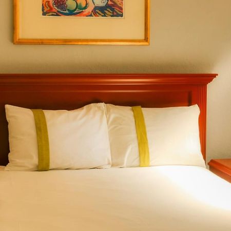 Suites Bajio León Buitenkant foto