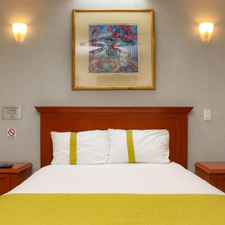 Suites Bajio León Buitenkant foto