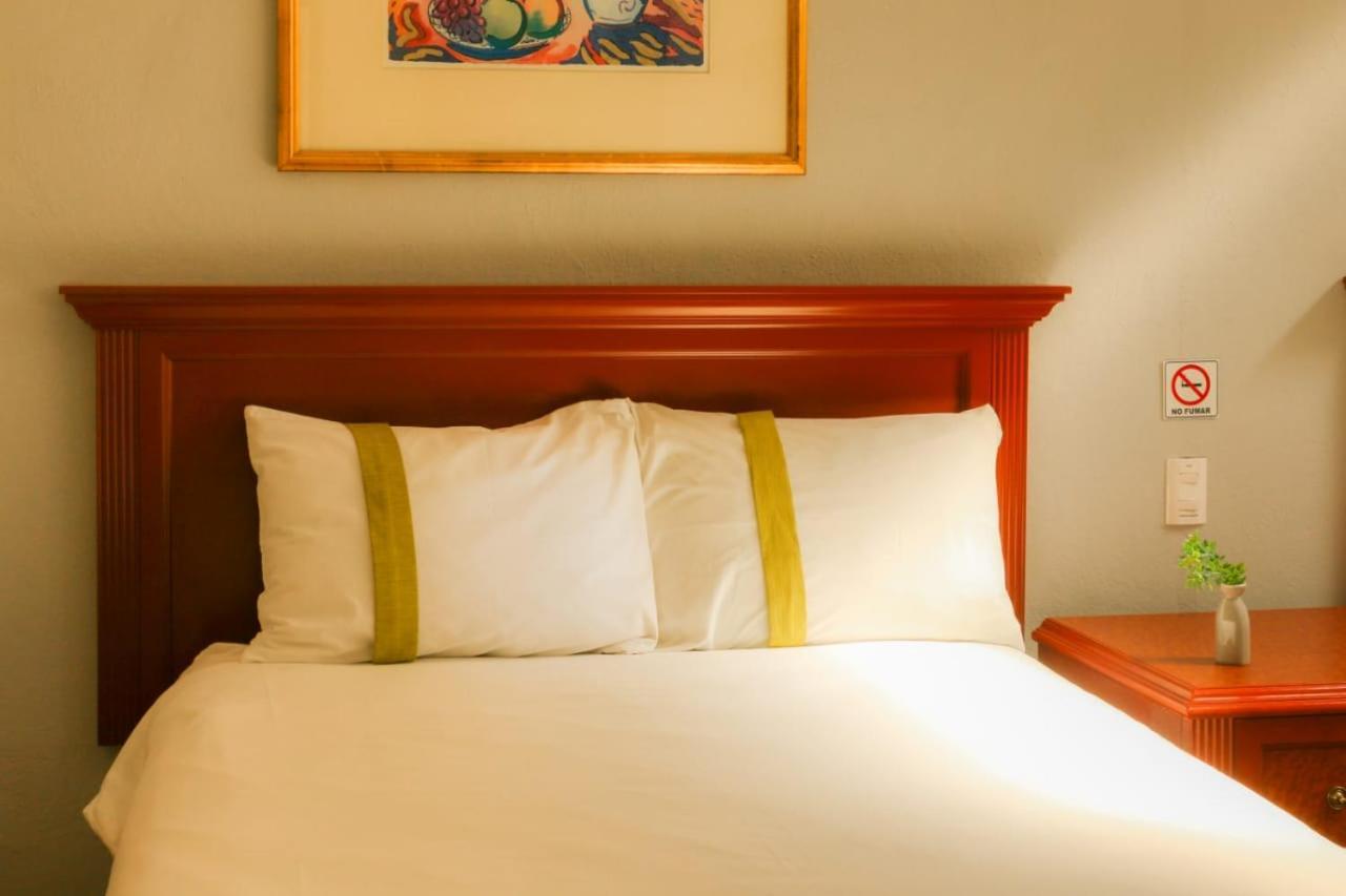 Suites Bajio León Buitenkant foto