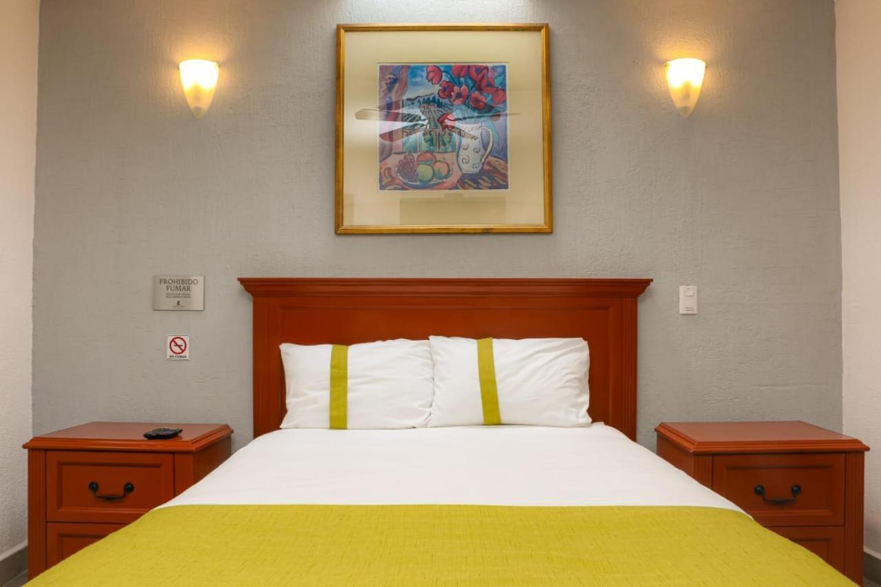 Suites Bajio León Buitenkant foto