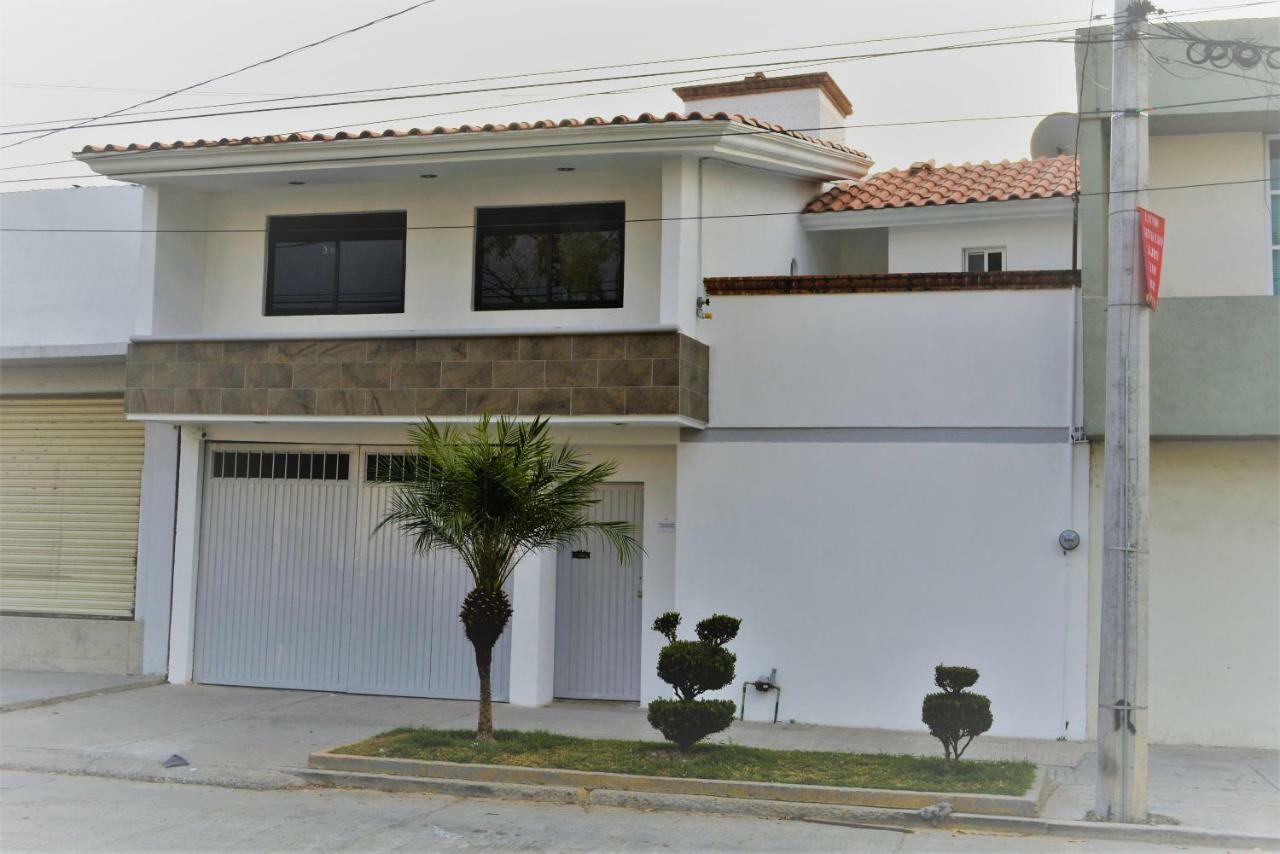 Suites Bajio León Buitenkant foto