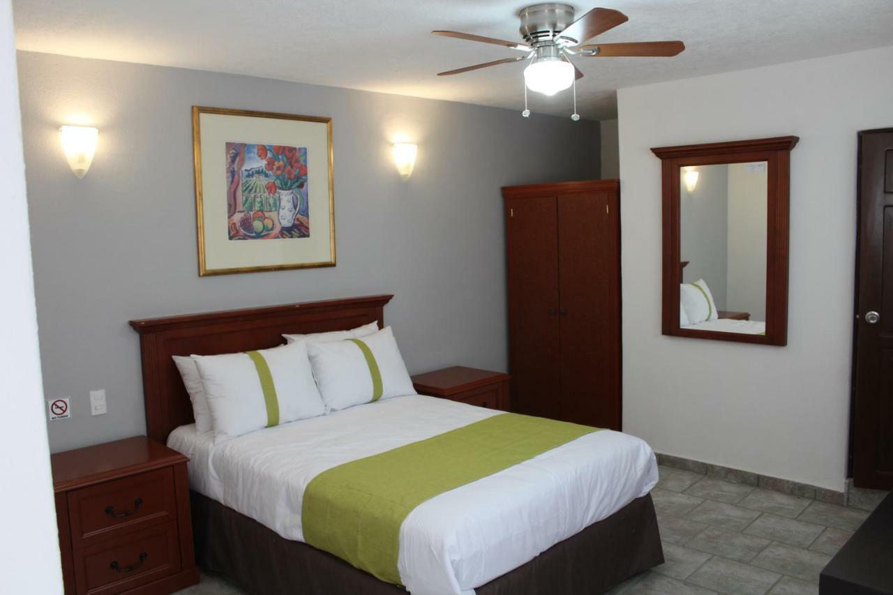Suites Bajio León Buitenkant foto